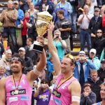 Beachvolleyballsieger 2012: Vor 60 000 Zuschauern holten sich Jonathan Erdmann und Kay Matysik den Pokal