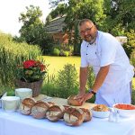 Frisch gebackene Brote mit Bruschetta und Schmalz: Erinnerungen an die Anfänge im "Töpferhof"