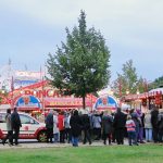 Menschenschlagen vor dem Eingang: Roncalli ist in der Stadt (Foto: Horst Beck)