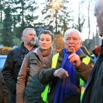 Landschaftsplaner Henning Klapper erklärt bei einer Begehung seine Pläne zum Bau einer Radweg-Promenade