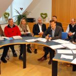 Am runden Tisch wurde im Timmendorfer Alten Rathaus über die Bäderregelung diskutiert