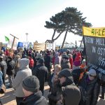 "Kein Milliardengrab in Ostholstein" warnen die protestierenden Bürger