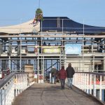 Beeindruckend schon als Rohbau: Teehaus auf der Seeschlösschenbrücke (Foto: R.Kleinschmidt)