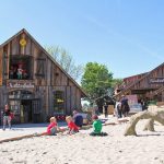 Plantschen, rutschen, im Sand spielen: Ein Paradies für Kids