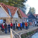 Die neuen Gebäude stehen, die alte Kate wird noch saniert: Erster Blick auf den Fischereihof