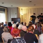 Schöne Stimmung mit Seeblick und Musik