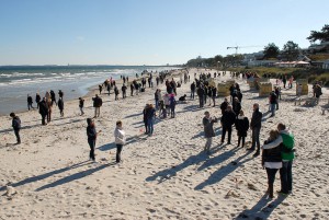 Vielseitiger Einsatz am Strand: 500 Golfer in jedem Alter