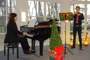 Stimmungsvolle Musik in der Rotunde: Gabriele Pott (Klavier) mit Paul Pfeiffer (Trompete)