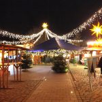 Festliches Licht taucht den Neustädter Marktplatz in weihnachtliche Stimmung.
