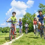 Radeln entlang der Küsten-Region: Ein gesundes Naturerlebnis, das viele Urlauber Jahr für Jahr neu begeistert (Copyright: Alexander Rochau / fotolia.com)