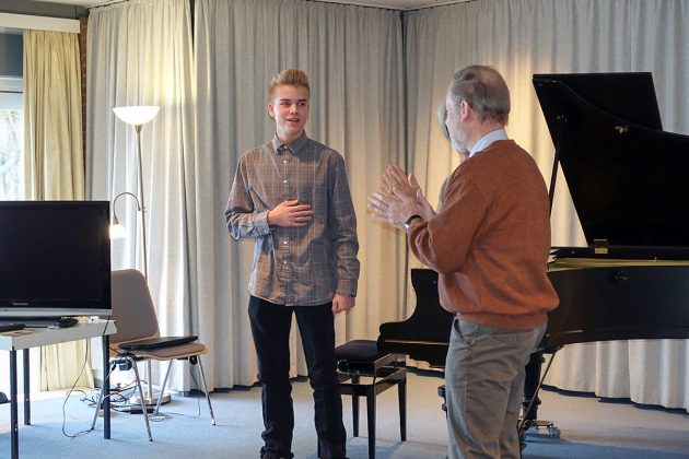 "Bravo" von den Gastgebern: Leonard Schwerdtfeger brillierte am Piano