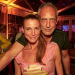 Fotograf Bob Leinders mit Partygast © barefoot Hotel Bob Leinders