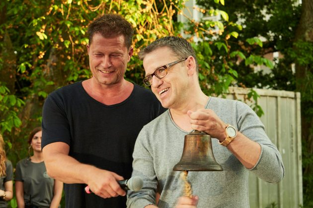 Til Schweiger und Hotelbetreiber Mirko Stemmler bei der Eröffnungsrede © barefoot Hotel Bob Leinders