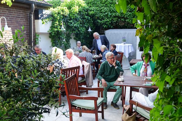 Köstliches vom Grill im Fuchsbau-Garten