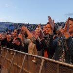 Ein Hoch auf uns: Beste Stimmung beim Bourani-Konzert am Timmendorfer Strand © Susanne Dittmann