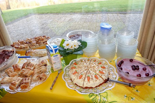 Verfühererisch und unwiderstehlich gut: Desserts und Kuchen auf dem legendären Brunch-Buffet.