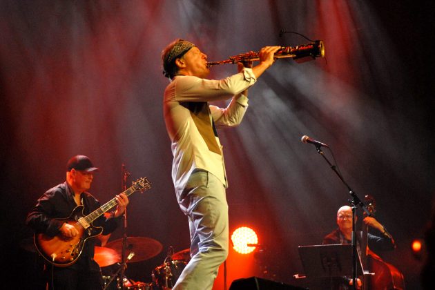 Satter Sound am Strand: Konzert mit Ulf Wakenius, Gitarre, Bill Evans, Saxophon, Wolfgang Haffner, Schlagzeug, Lars Danielsson, Bass © Susanne Dittmann