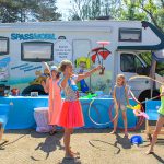 Ganz neu ist das Spaßmobil mit lustigen Spielen auf Abenteuertour in Scharbeutz und Haffkrug (Foto © TALB)