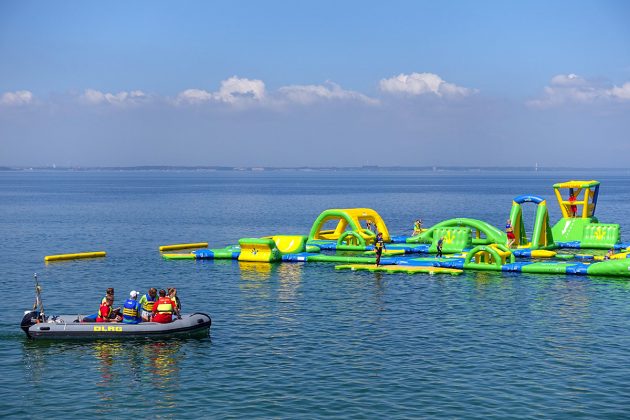 Von Weitem gut sichtbar: Die neue Spaß-Insel an der Timmendorfer Seebrücke