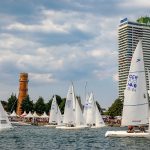 Die Dyas segelten statt eines offiziellen Rennens immerhin ihr Showrennen in der Trave. Foto: segel-bilder.de