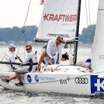 NRV-Steuermann Tobias Schadewaldt seglt sein Team zur Zeit auf einem souveränen ersten Platz. Foto: segel-bilder.de