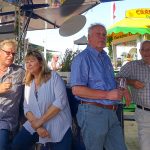 Prost auf den Sommer! Ortsprominenz beim Weinfest