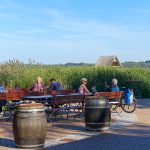 Die Ruhe, die Stimmung, die Sonne: die Plätze am Hemmelsdorfer See sind sehr begehrt