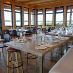 Schönes Ambiente mit Seeblick: das Restaurant „Hemmy’s Seehof“ ist ein kulinarisches Highlight mit natürlichem Charme