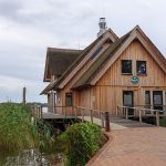 Eine Naturschönheit: „Hemmy’s Restaurant“ steht auf einer 350 qm-Plattform und ist Blickfang des Leuchtturmprojekts am Hemmelsdorfer See