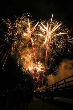 Das große Feuerwerk am Meer bildet den festlichen Jahresabschluss © www.luebecker-bucht-ostsee.de