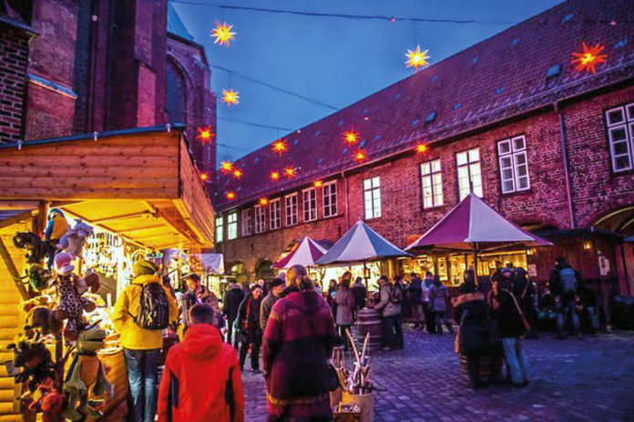 Weihnachtliche Stimmung in der UNESCO-Weltkulturerbestätte: Lübeck, die schöne Hansestadt, zeigt ihre historischen Schätze © LTM - S. E. Arndt