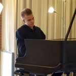 Faszinierende Klänge vom Jung-Pianisten: Leonhard Schwertfeger aus Klingberg begeistert mit Beethoven und Debussy.