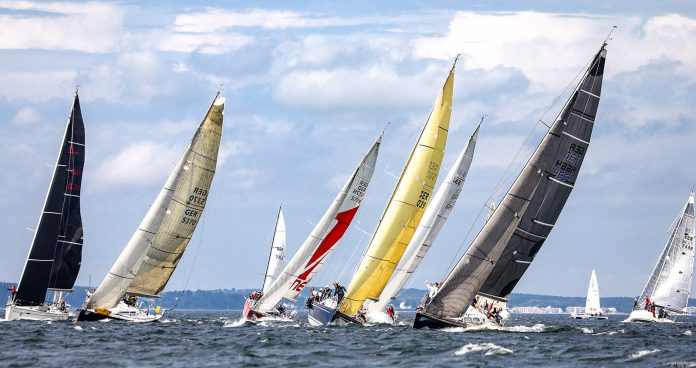 Faszinierende Eindrücke bietet jede Regatta der Travemünder Woche. © segel-bilder.de