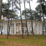 Direkt am Strand, unter Denkmalschutz: die Timmendorfer Trinkkurhalle ist ein Stück Tradition mit begehrtem Standort