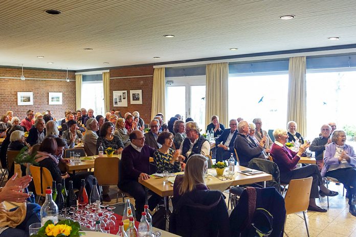 Fröhliche Stimmung in familiärer Runde: der Klingberger Neujahrsbrunch ist Kult.