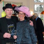 Viele Kunstfeunde sind nicht allzu traurig, denn Anja Es und ihre Kunst werden ab Ende Februar in Travemünde zu sehen sein. © Susanne Dittmann