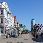 Die Travemünder Vorderreihe - menschenleer! Sämtliche Restaurants und Hotels sind geschlossen, Zweiwohnungsbesitzer bleiben in ihrem Heimatort. © J.Müller