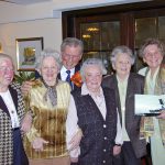 Die „alte Garde“ im Seniorentreff: Helga Schütt mit ihrer Stammtruppe