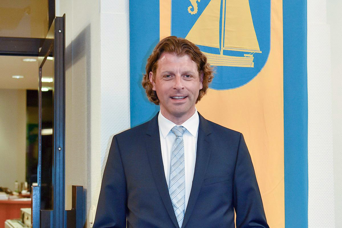 Robert Wagner ist seit zwei Jahren Bürgermeister von Timmendorfer Strand. Am 22. November findet gegen ihn ein "Abwahlverfahren" statt.