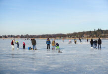 Kurz, aber heftig: Ein richtiger Winter! Eis, Eis, Baby! Die Kids sind glücklich, die Eltern freuen sich, dass man auf dem Eis so toll toben und glitschen kann.