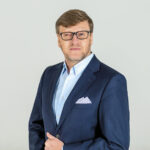 Der 52-jährige Steuerberater Sven Partheil-Böhnke kandidiert für das Amt des Bürgermeisters in Timmendorfer Strand